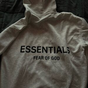 BRAND NEW ESSENTIALS Fear of God LIGHT OATMEAL HOODIE Size Large